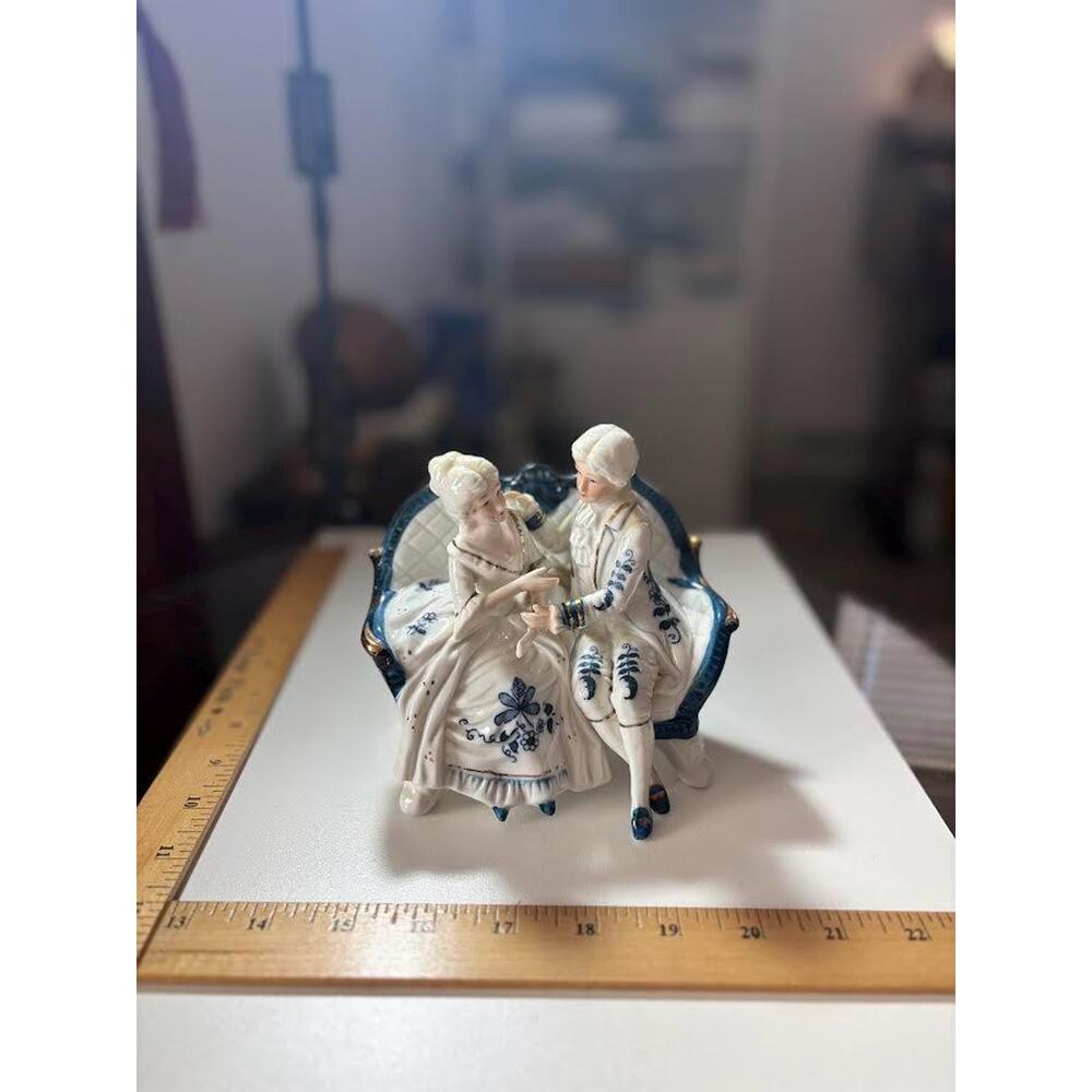Vintage Porcelain Victorian Couple Courting on Settee Figurine – Blue & White